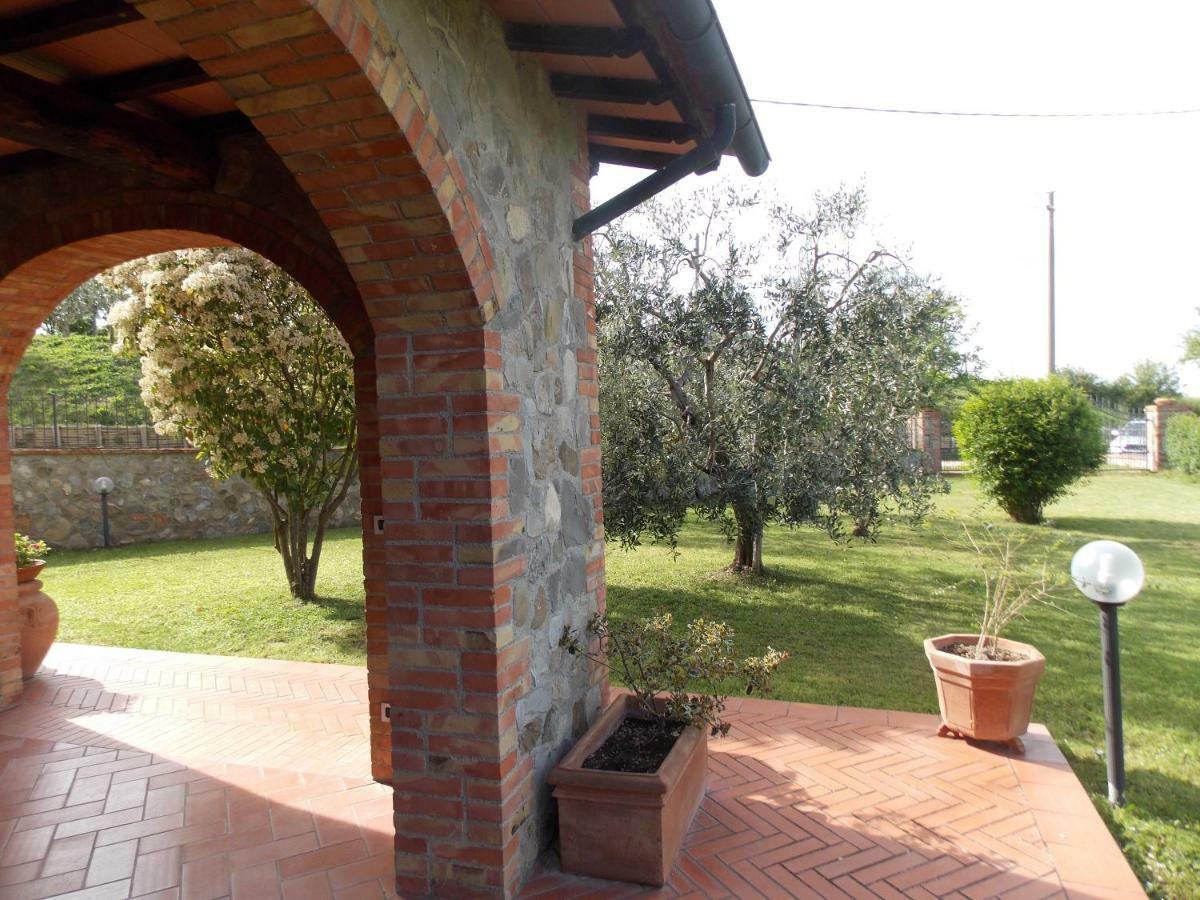 Hostal Casale Le Querciole Castiglione dʼOrcia Exterior foto