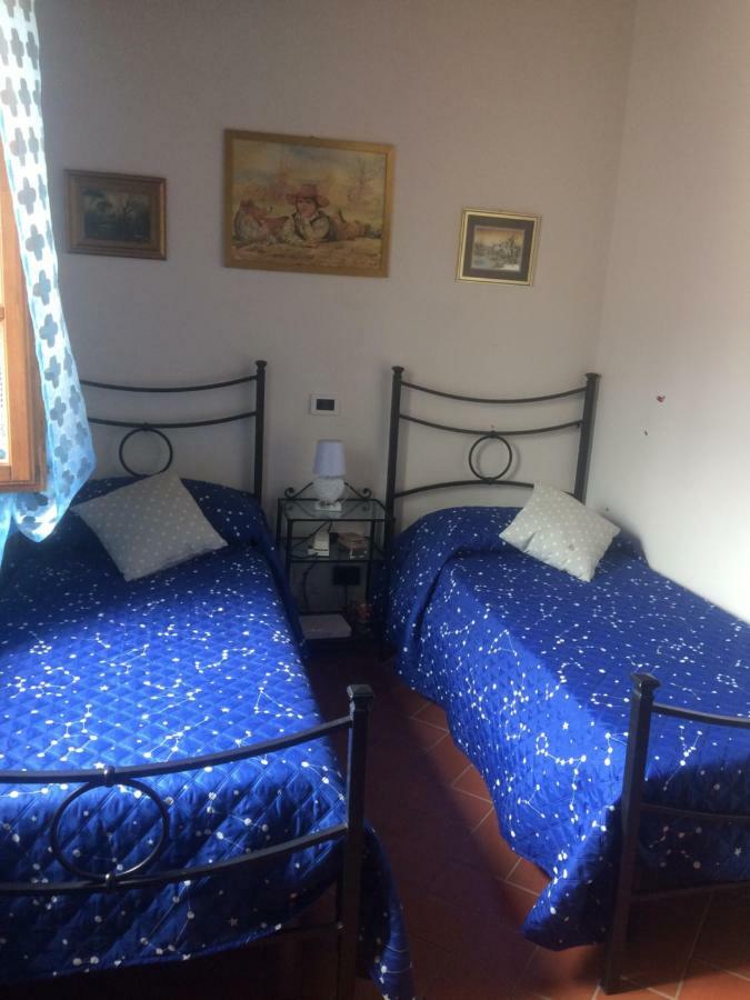Hostal Casale Le Querciole Castiglione dʼOrcia Exterior foto