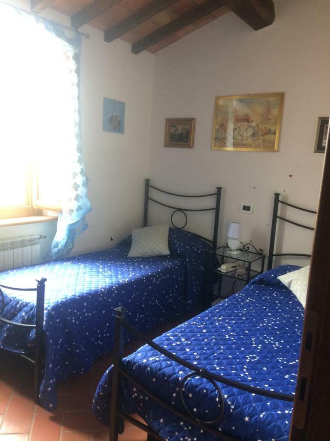 Hostal Casale Le Querciole Castiglione dʼOrcia Exterior foto